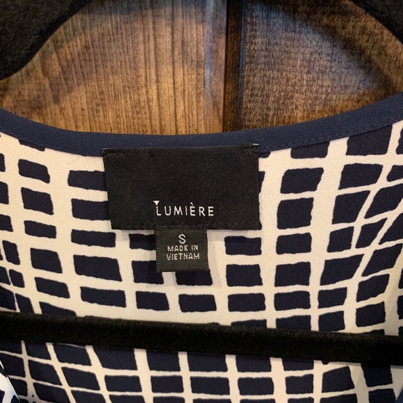 Lumiere sleeveless top - Picture 2 of 3